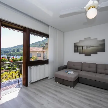 Solcio Sleeps 6 شقة *